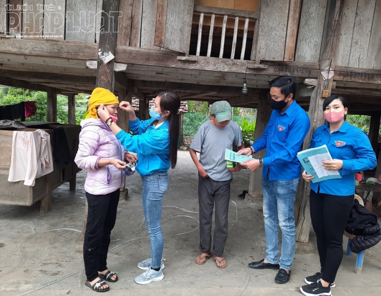 tinh doan yen bai phat dong doan vien thanh nien nhan tin ung ho quy phong chong covid 19