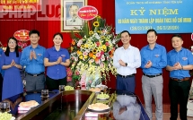 UBND tỉnh Yên Bái tặng hoa, chúc mừng Tỉnh đoàn dịp 26/3