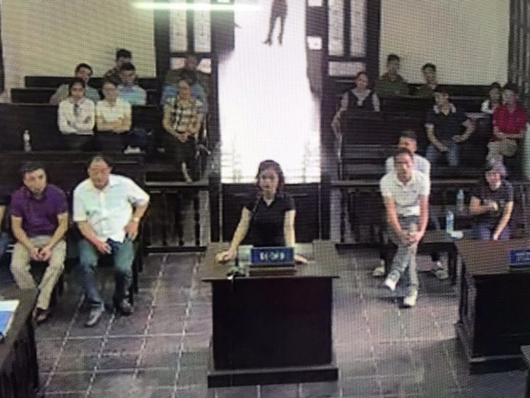 "Tú bà" chứa gái mại dâm và đánh bạc qua mạng xã hội lĩnh án