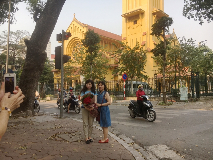 xon xang mua la rung tren pho ha noi