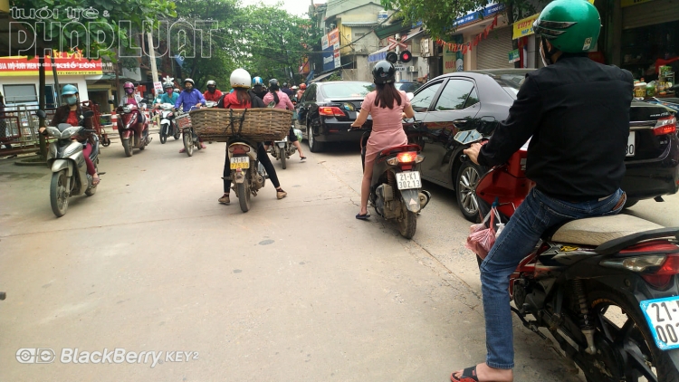 Cách ly xã hội, dân Yên Bái vẫn ra đường bán hàng, tỉnh hỏa tốc ban hành 3 công văn chấn chỉnh cach ly xa hoi dan yen bai van ra duong ban hang tinh hoa toc ban hanh 3 cong van chan chinh