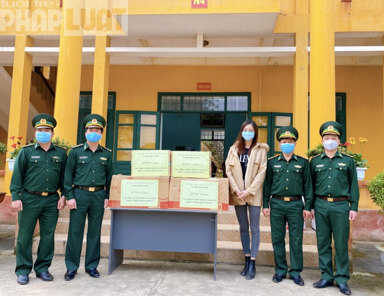 hoa hau luong thuy linh den tham va dong vien cac chien si chong dich tai cua khau