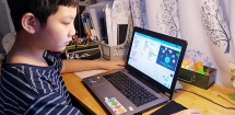 Thiếu nhi Thủ đô thiết kế trò chơi online “Đánh bay Covid”