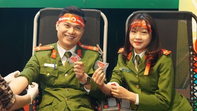 phat dong hanh trinh giot mau nghia tinh