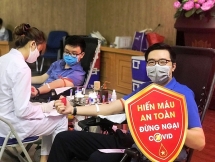 Cán bộ Trung ương Đoàn hiến tặng 230 đơn vị máu cứu người trong mùa dịch Covid-19