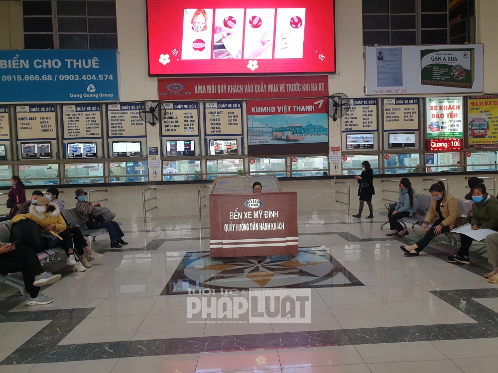 Xe dù, bến cóc tại Hà Nội: Đề xuất xử phạt cả hành khách và nhà xe vi phạm
