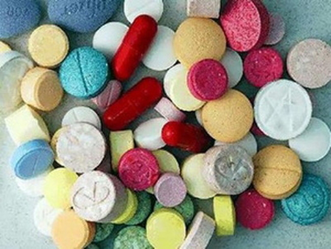 Bắt giữ đôi nam nữ tàng trữ và mua bán ma túy tổng hợp