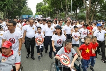 Phó Thủ tướng Trương Hòa Bình phát động chiến dịch không uống rượu bia khi lái xe