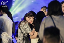 Khoảnh khắc chia tay đầy lưu luyến của sinh viên trong nhạc hội Phút cuối 2019