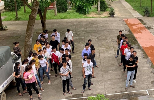 Chia sẻ tấm lòng với thí sinh nghèo miền núi Yên Bái