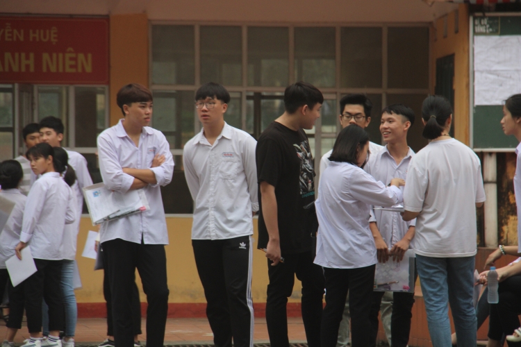Thí sinh tại Yên Bái tự tin bước vào môn thi đầu tiên kỳ thi THPT Quốc gia 2019