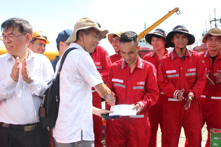 guong sang ve can bo ky thuat dieu tra tai nguyen bien