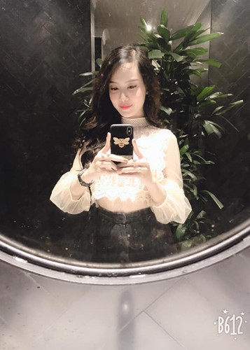 phat sot voi nhan sac doi thuong a hau chuyen gioi bi loai hoa hau hoan vu