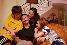 "Về nhà đi con": Nhà là nơi luôn có vòng tay của bố chờ con về