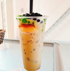 hoc sinh di uong tra sua bi danh tu vong