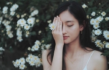 Nhan sắc đời thường xinh đẹp của Hoa hậu Thế giới Việt Nam 2019 Lương Thùy Linh