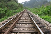 Người đàn ông tử vong khi bò qua đường sắt tại Lào Cai