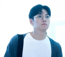 Ji Chang Wook có sức hút gì khiến hàng ngàn người Việt phủ kín con đường?