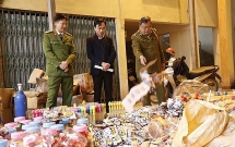 Yên Bái tiêu hủy nhiều hàng hóa nhập lậu dịp Trung Thu 2019