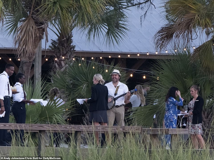 ca si justin bieber va hailey baldwin dep doi truoc gio dam cuoi