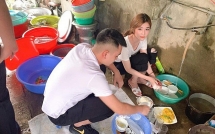 Những cô gái bất ngờ nổi tiếng với vài khoảnh khắc xuất thần