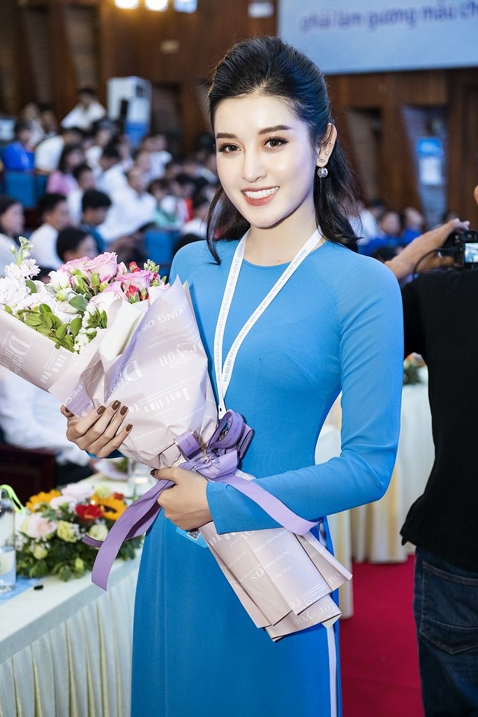 a hau huyen my cau thu dinh trong duoc cu vao uy ban hoi lien hiep thanh nien viet nam