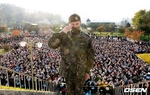 G-Dragon của Big Bang vừa xuất ngũ đã ung dung đứng tốp hot làng giải trí