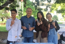 Cùng sinh viên “Đổi pin thật nhanh - chọn ngày mai xanh”