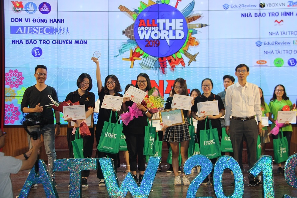 Cuộc thi tìm hiểu văn hoá thế giới bằng tiếng Anh dành cho sinh viên Hà Nội