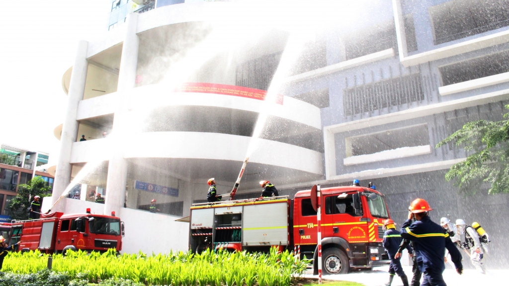 Xây dựng phong trào toàn dân phòng cháy, chữa cháy gắn liền với phát triển kinh tế, xã hội