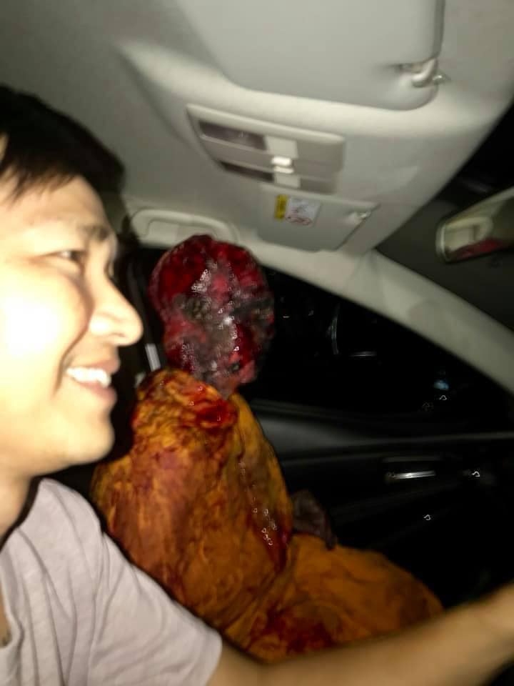 tai xe thot tim khi bat duoc nhung vi khach sieu kinh di dem halloween