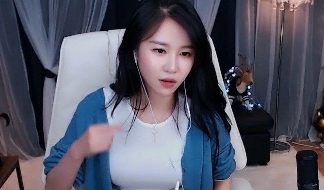 Ellin của Crayon Pop lên tiếng sau ồn ào nghi vấn bị tố lừa tình