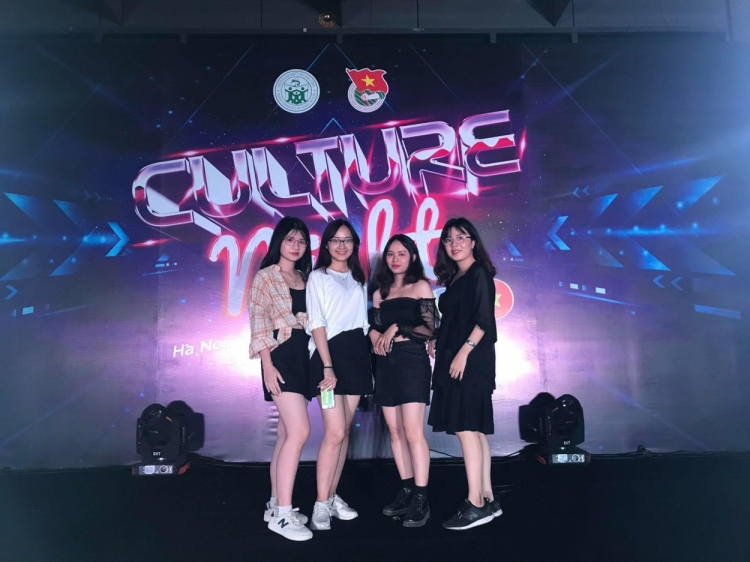 culture night giao luu van hoa tre viet han thuy dien