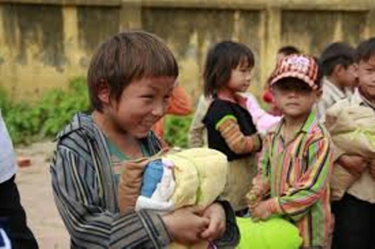 cung ao am cho em vun dap uoc mo cho tre vung cao