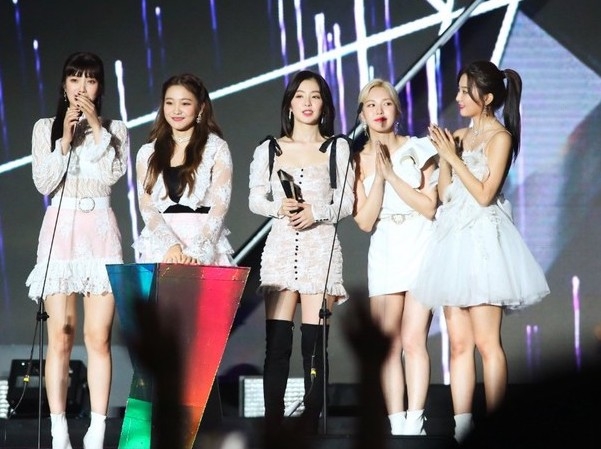 le trao giai aaa 2019 jang dong gun tro thanh dien vien xuat sac nhat daesang goi ten twice red velvet