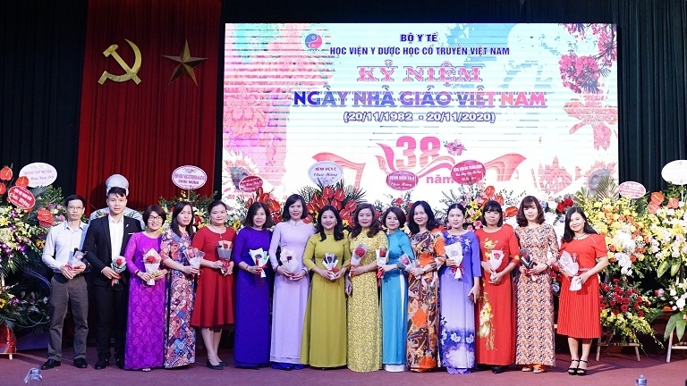 Học viện Y Dược học cổ truyền Việt Nam tổ chức lễ kỷ niệm ngày Nhà giáo Việt Nam.