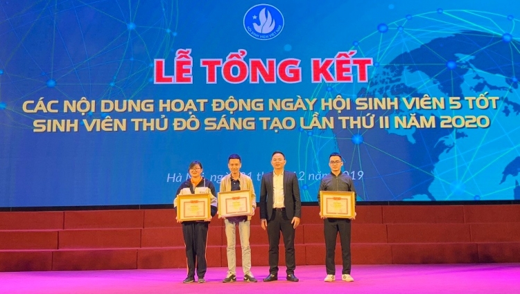 Sinh viên Đại học Thủy lợi xuất sắc giành quán quân cuộc thi Rung chuông vàng