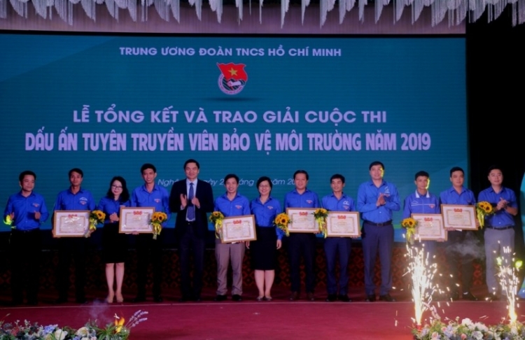 7 đội xuất sắc đoạt giải “Dấu ấn tuyên truyền viên bảo vệ môi trường” 7 doi xuat sac doat giai dau an tuyen truyen vien bao ve moi truong