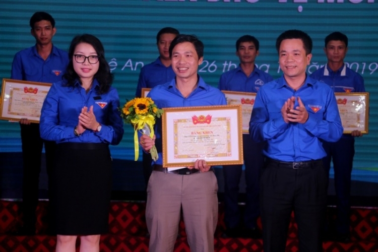 7 đội xuất sắc đoạt giải “Dấu ấn tuyên truyền viên bảo vệ môi trường” 7 doi xuat sac doat giai dau an tuyen truyen vien bao ve moi truong