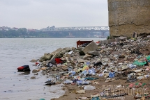 Phạt nặng nếu vứt rác bừa bãi sau lễ cúng ông Công, ông Táo