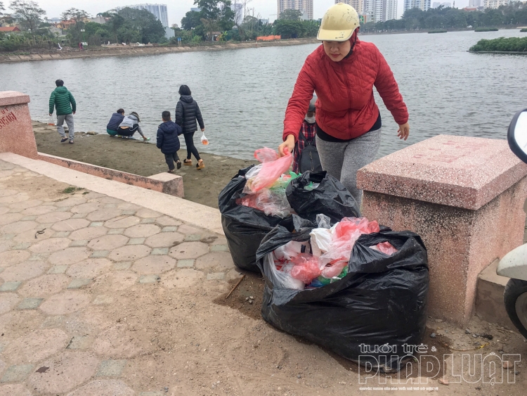 Người dân không còn "giam phương tiện" của Táo quân