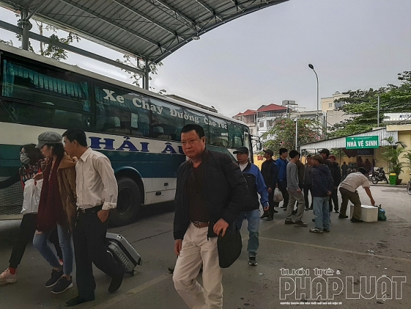 nguoi dan met moi roi ha noi ve que an tet