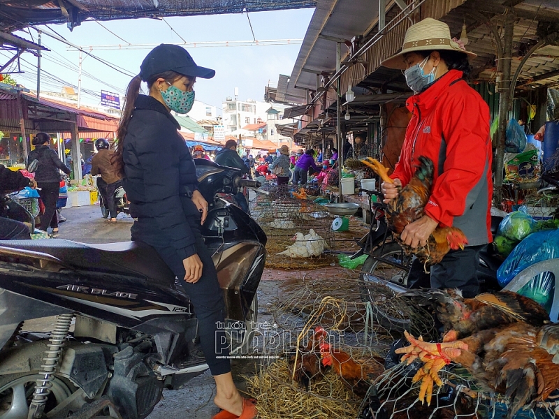Hải Dương: Đi chợ sắm Tết trong tâm dịch Covid 19
