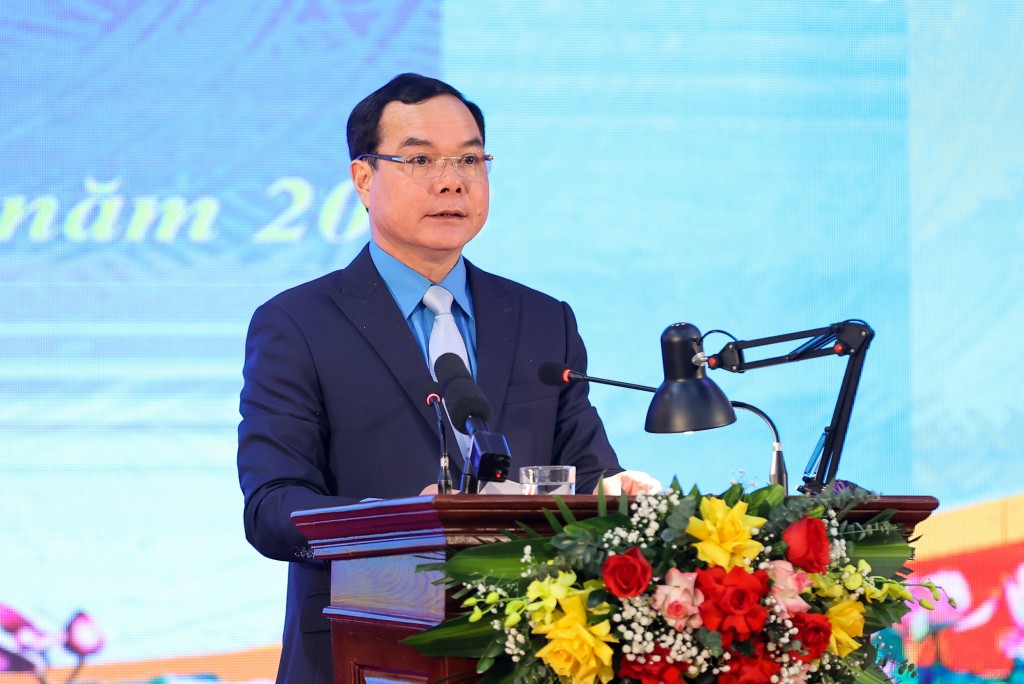 Chủ tịch Tổng Liên đoàn Lao động Việt Nam Nguyễn Đình Khang phát biểu - Ảnh: VGP/Nhật Bắc