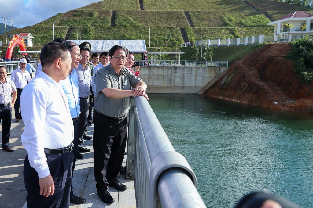 Hồ Đồng Mít bảo đảm cấp nước sinh hoạt cho 276.000 người; phục vụ tưới cho 6.742 ha đất canh tác; tạo nguồn cấp nước cho 267 ha nuôi trồng thủy sản; cấp nước cho sản xuất công nghiệp 250 ha... - Ảnh: VGP/Nhật Bắc