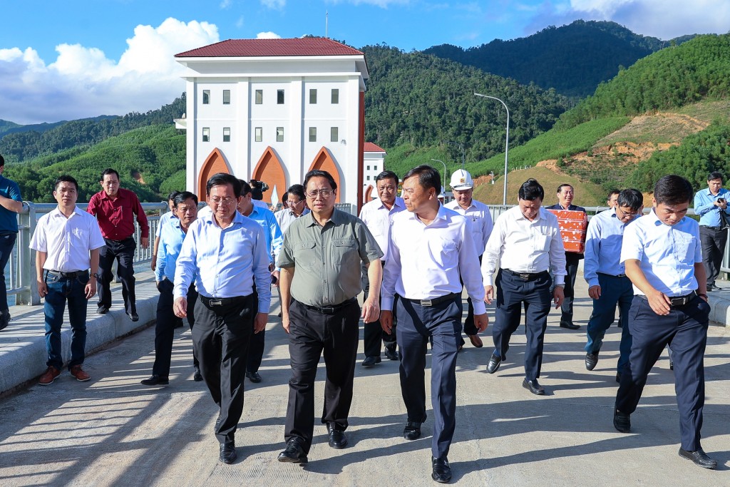 Thêm một công trình giúp người dân được hưởng lợi là chúng ta thấy thêm ấm lòng