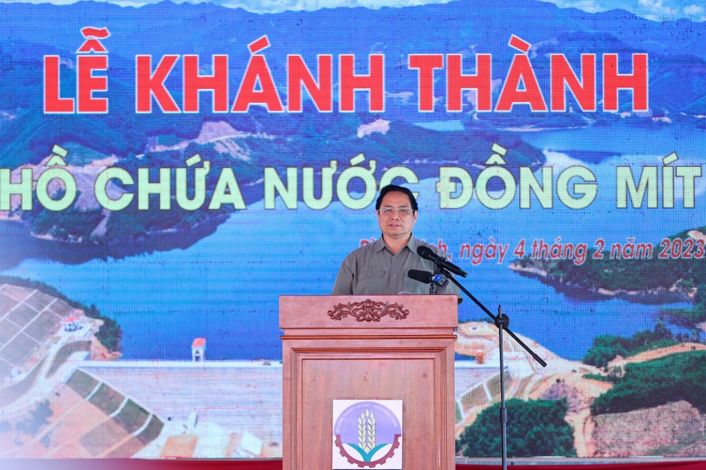 Thủ tướng yêu cầu tỉnh Bình Định cần chỉ đạo các đơn vị liên quan có kế hoạch khai thác hiệu quả, đồng thời nghiên cứu phát triển các hoạt động kinh tế, du lịch để khai thác tốt tiềm năng, lợi thế của hồ Đồng Mít - Ảnh: VGP/Nhật Bắc