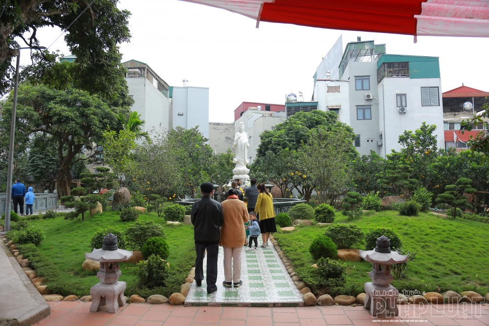 Đầu năm lễ chùa cầu may mắn, bình an