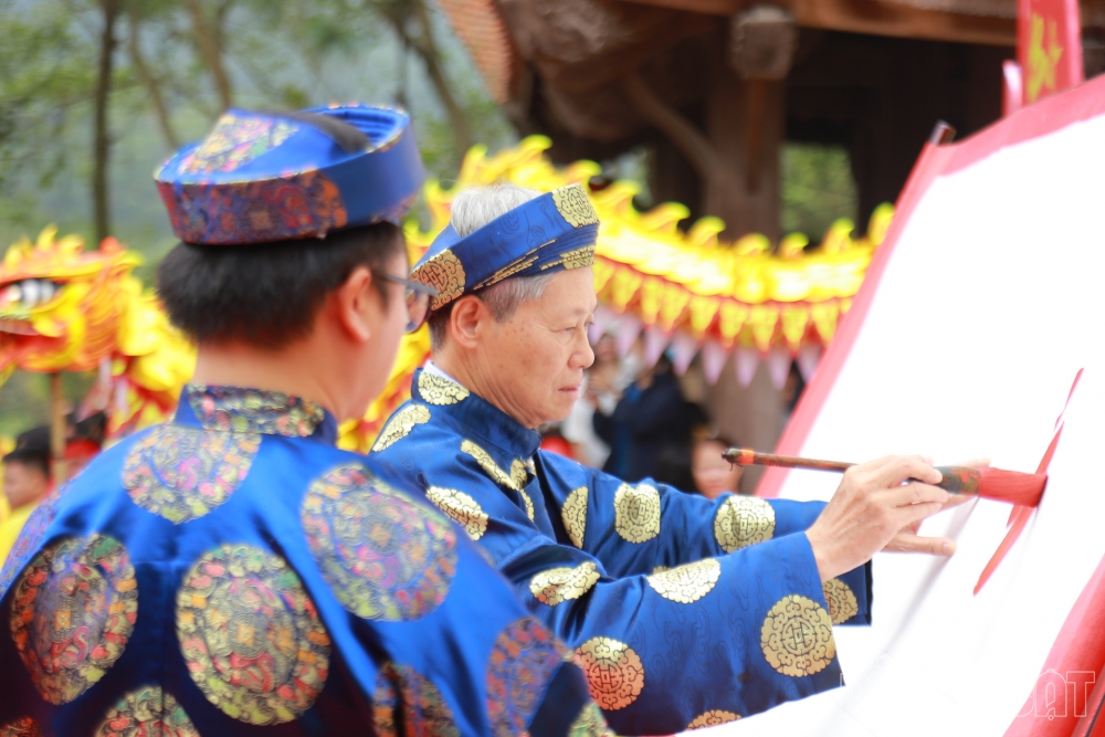 Hải Dương: Khai bút đầu xuân tại đền thờ nhà giáo Chu Văn An