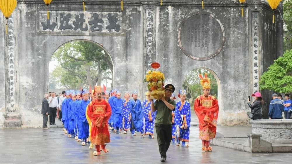 Đầu năm, đến với Lễ hội mùa Xuân Côn Sơn - Kiếp Bạc